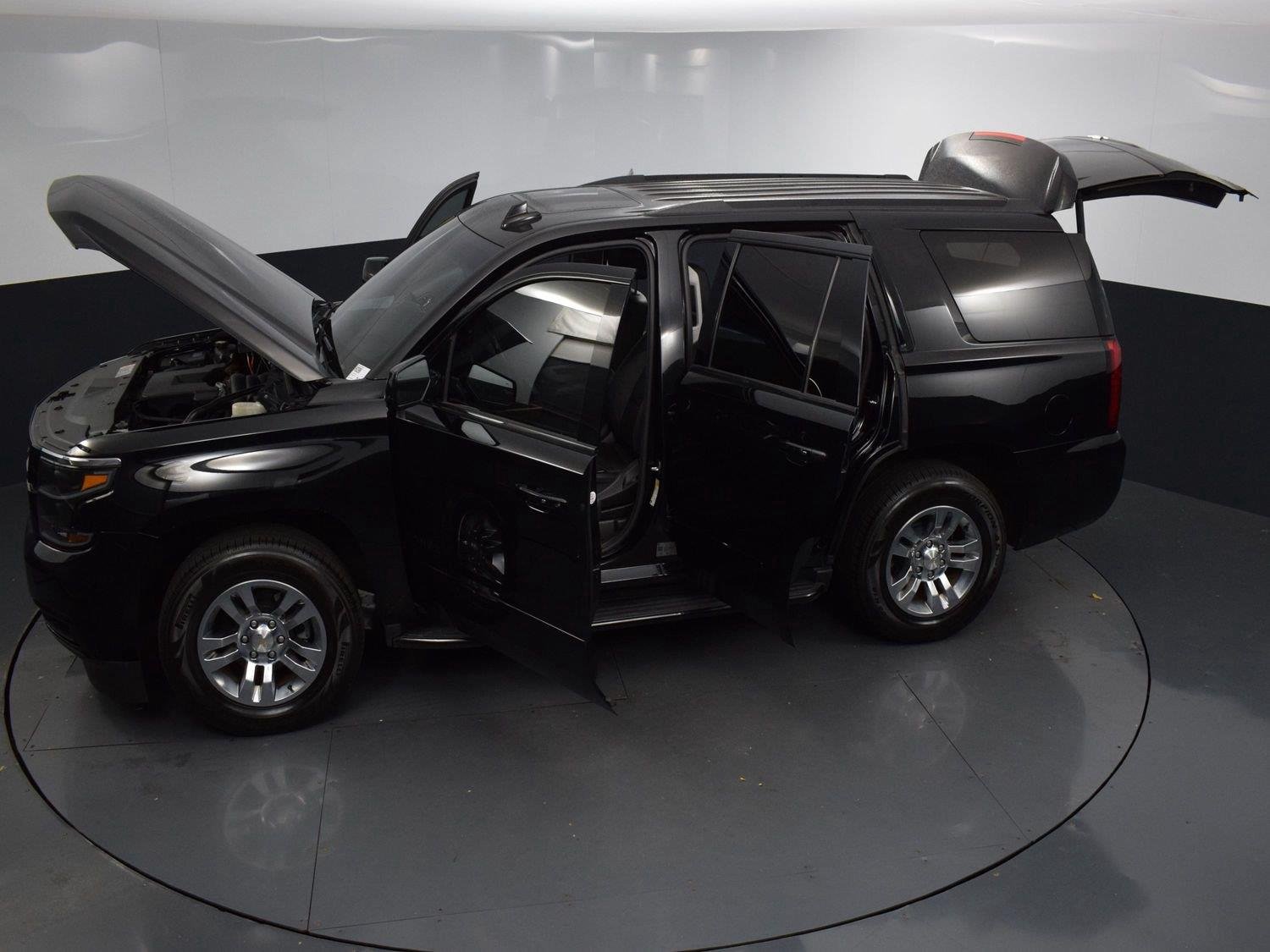 Used 2018 Black Chevrolet Premier image 43