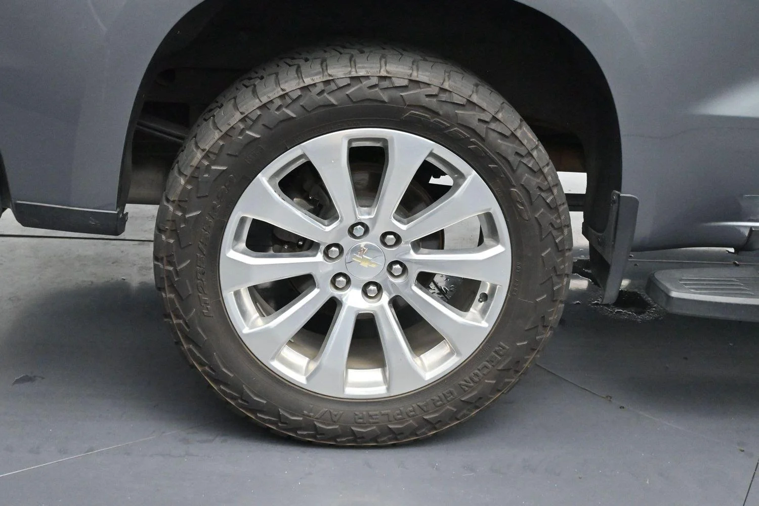 Used 2019 Satin Steel Metallic Chevrolet High Country image 37