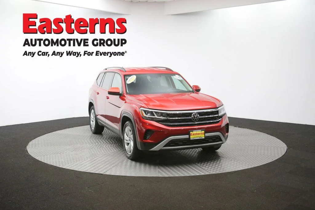 Used 2022 Red Volkswagen 3.6L V6 SE w/Technology image 46