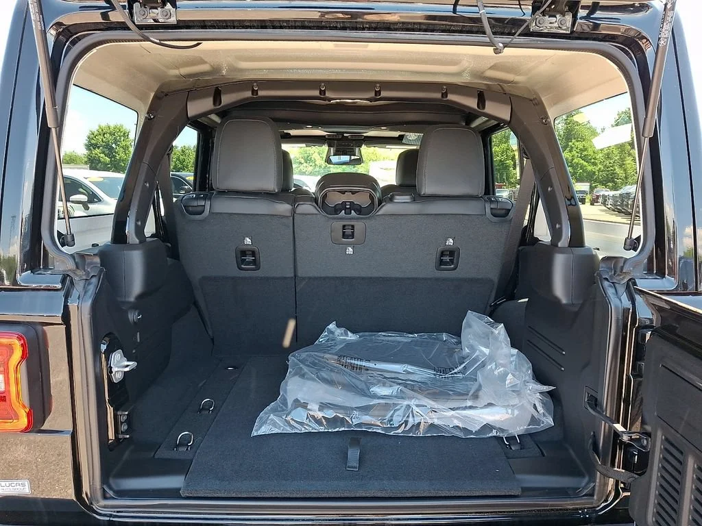 New 2026 Black Clearcoat Jeep Sahara image 21