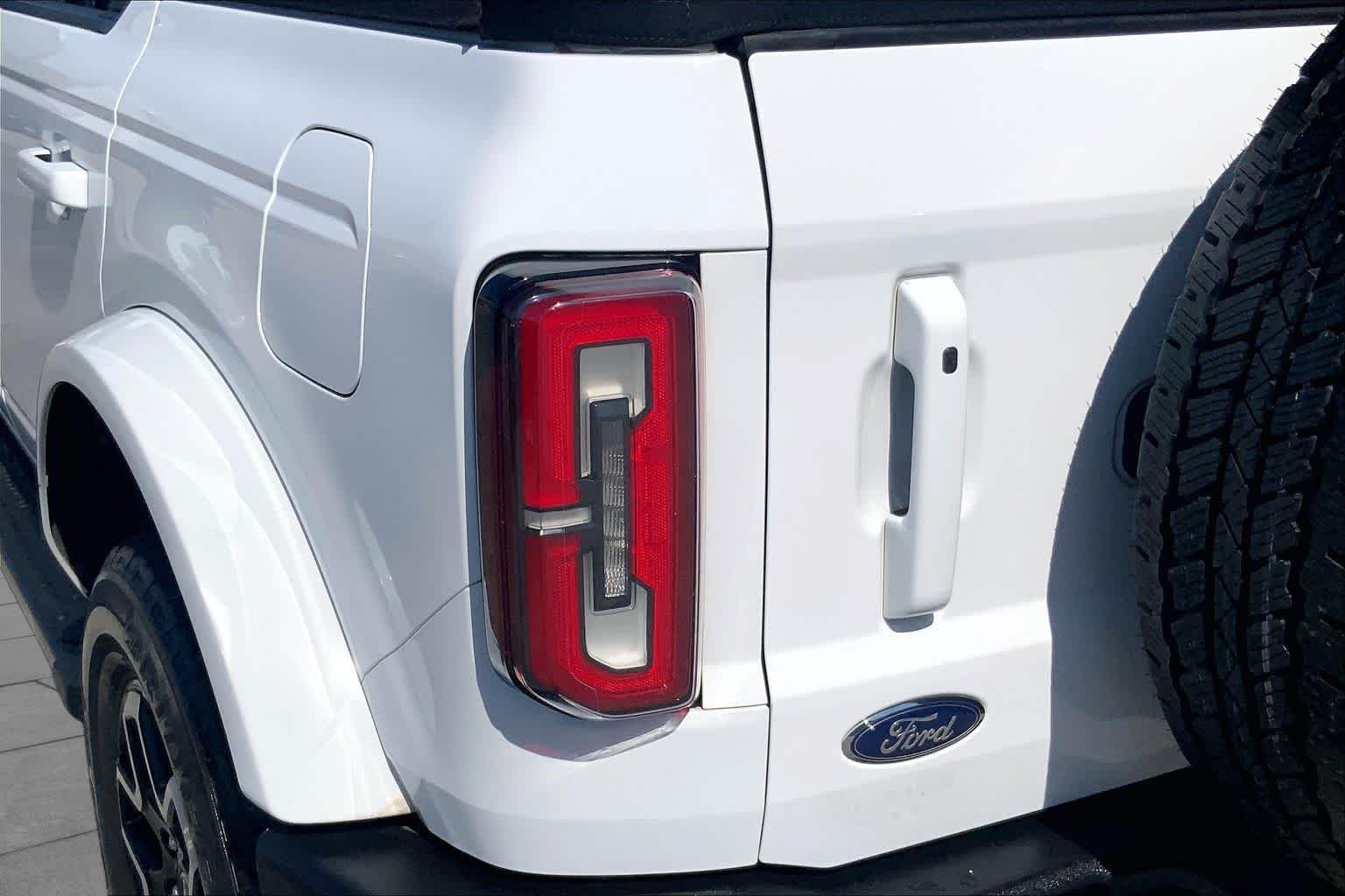 Certified Used 2021 Oxford White Ford Outer Banks image 25