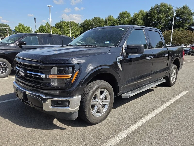 Used 2025 Black Metallic FORD XLT image 1