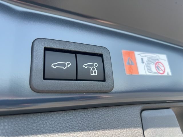 2026 Toyota RAV4 Plug-in Hybrid GR Sport - Photo 18