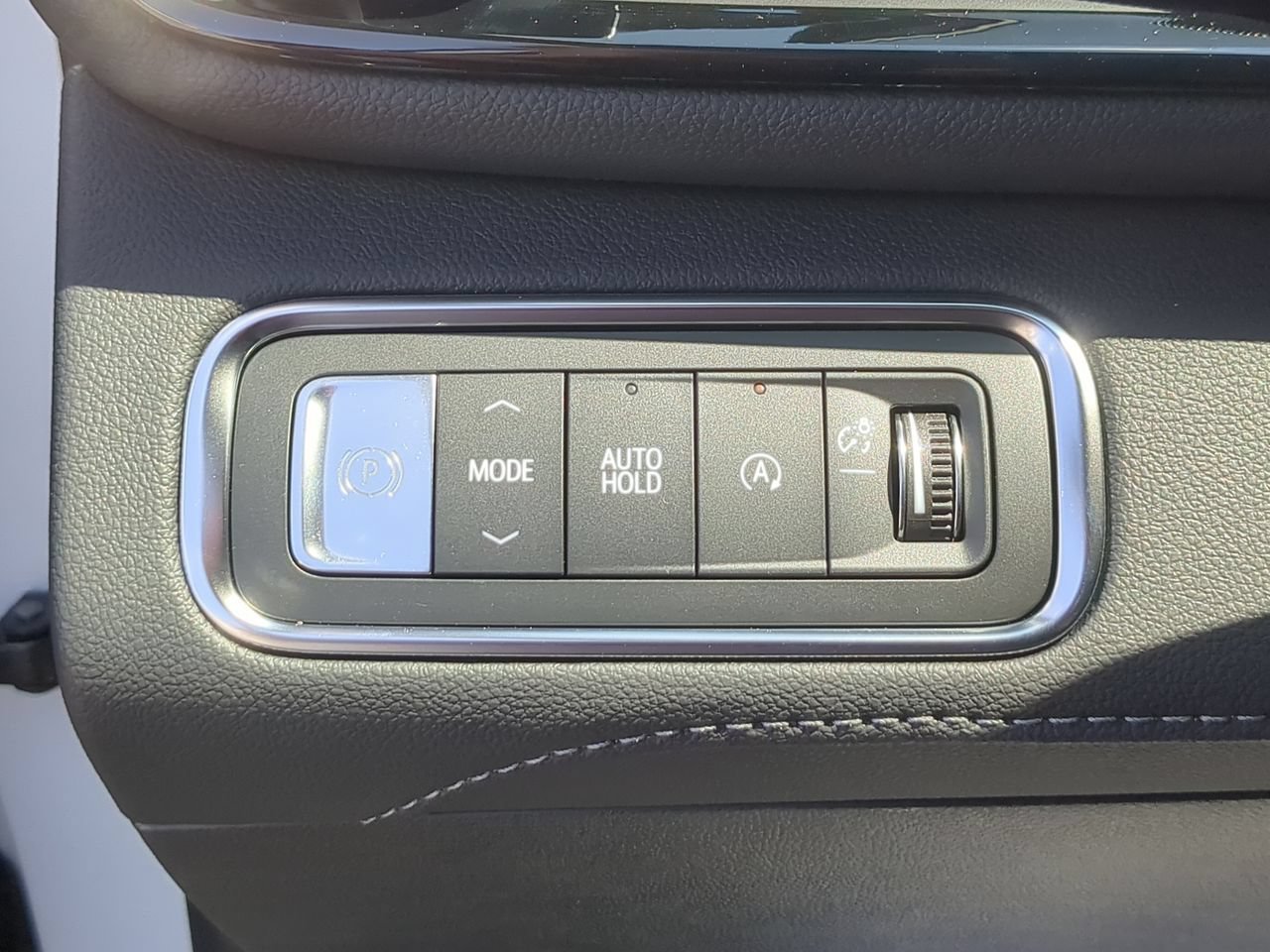 Used 2026 Summit White Buick Sport Touring image 18
