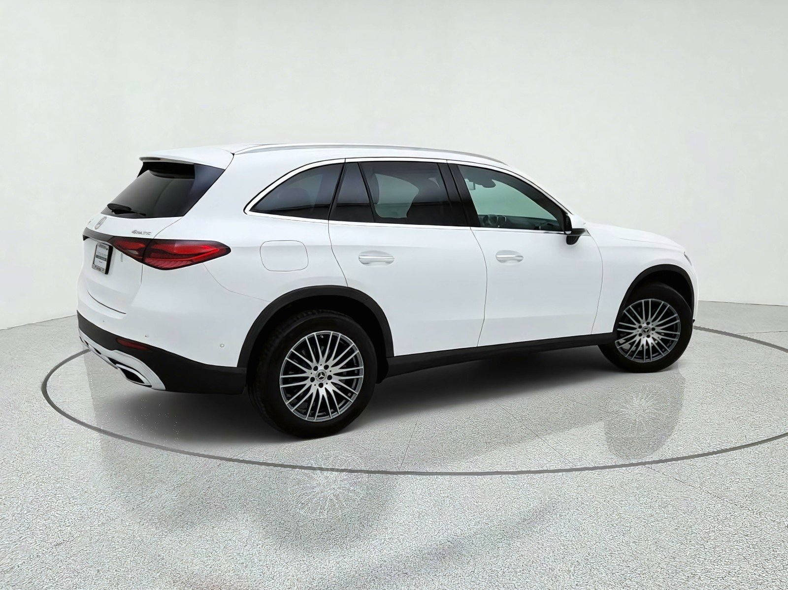 Certified Used 2025 Polar White Mercedes-Benz GLC 300 image 8