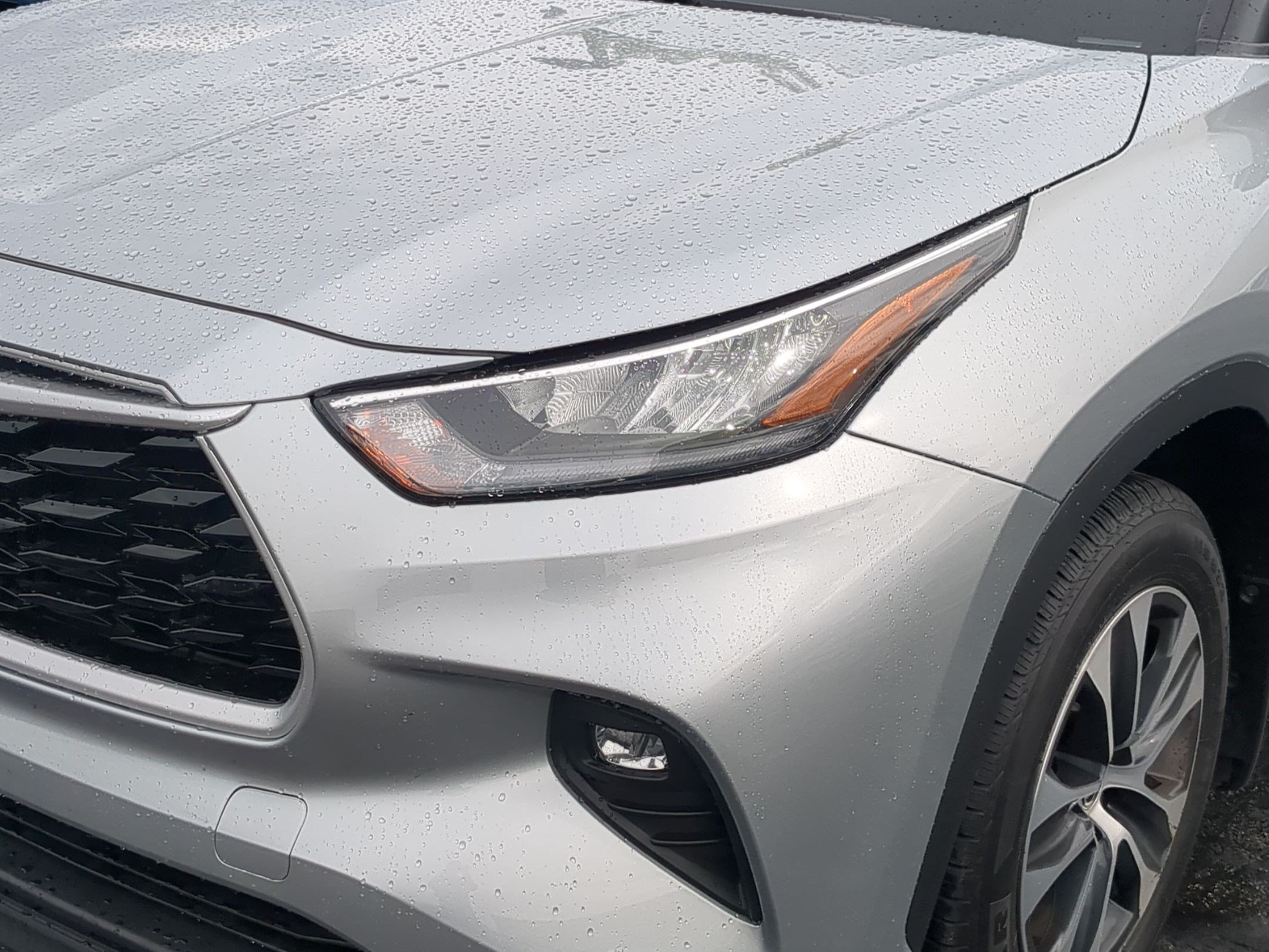 Used 2020 Celestial Silver Metallic Toyota Hybrid XLE image 10