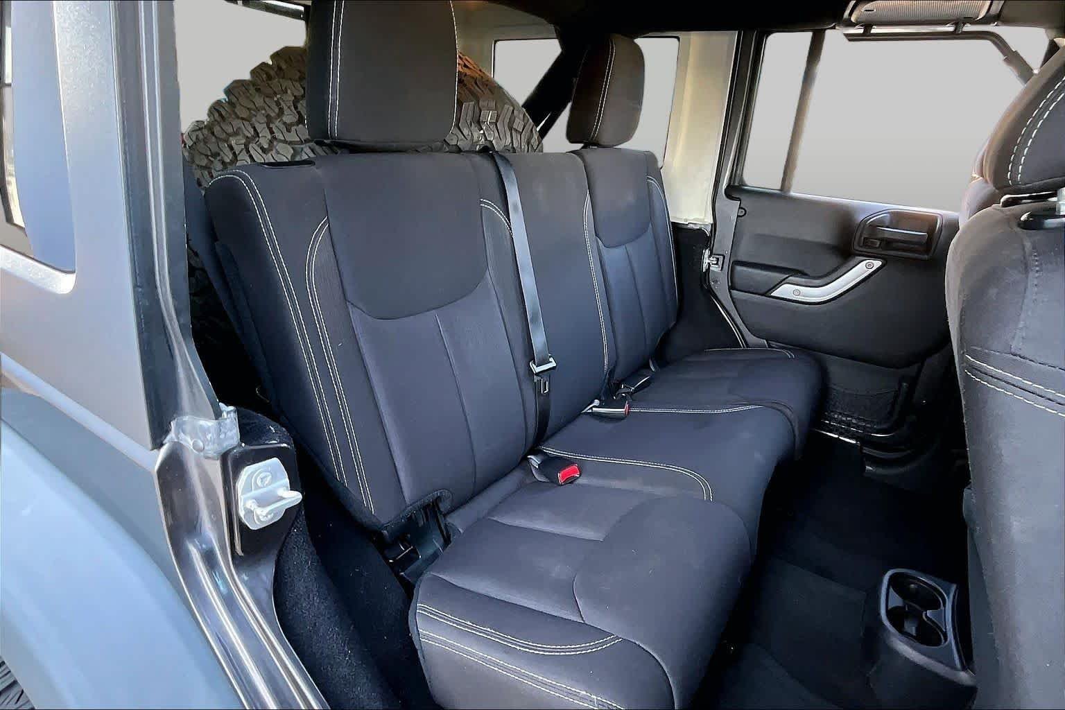 Used 2016 Granite Crystal Metallic Clearcoat Jeep Rubicon image 19