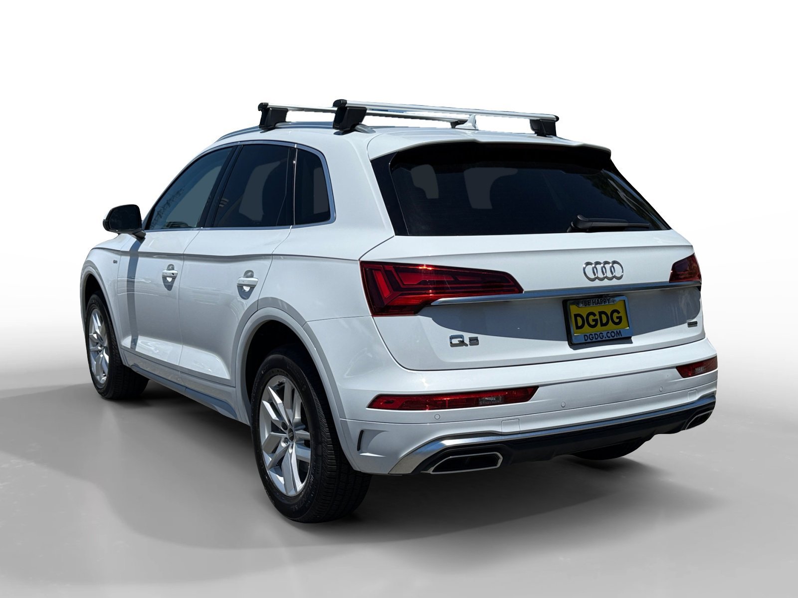 Used 2023 Glacier White Audi 45 S line Premium image 3