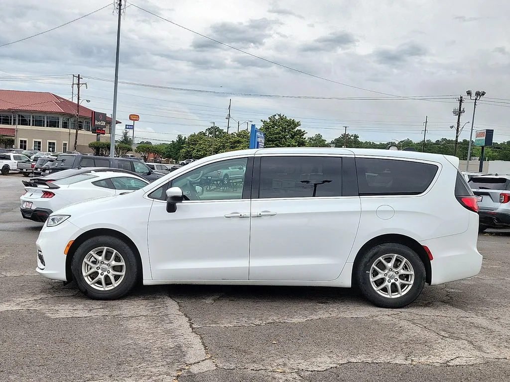 Used 2023 Bright White Clearcoat Chrysler Touring L image 3