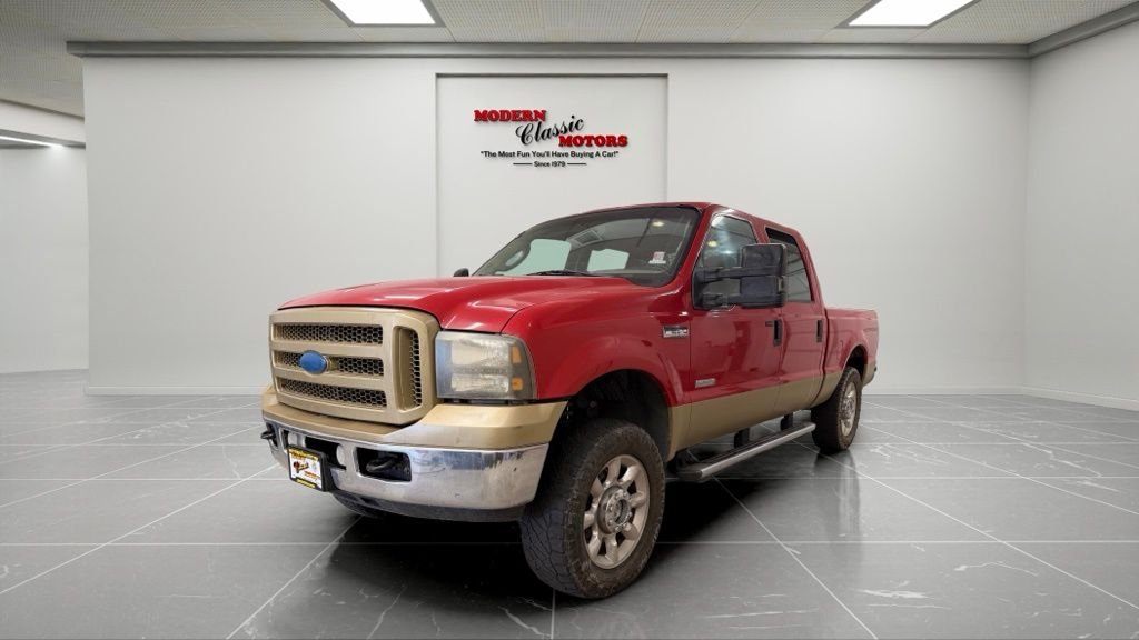 Used 2005 Red Ford Lariat image 3