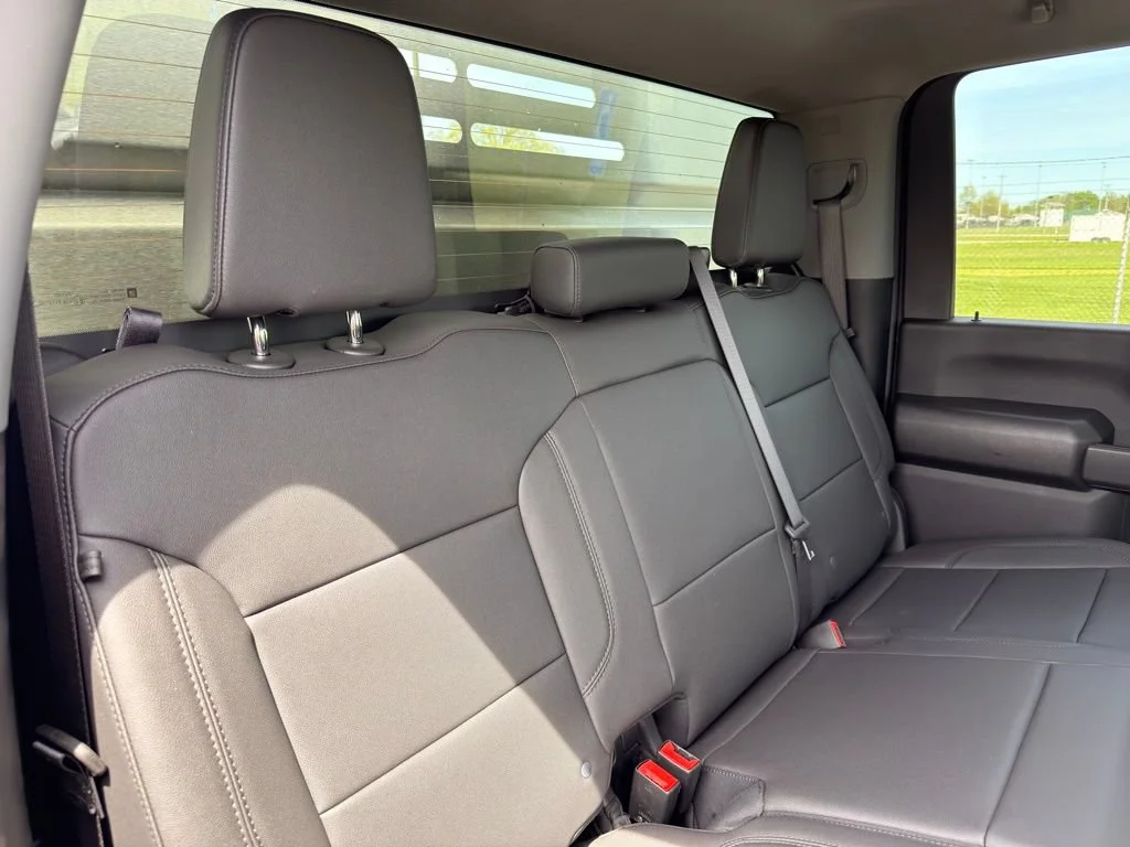 New 2025 Summit White Chevrolet Work Truck image 31