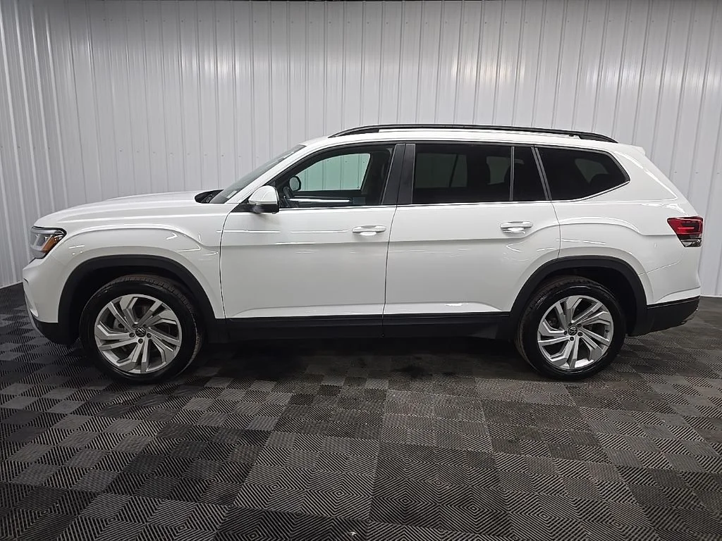 Used 2022 White Volkswagen 3.6L V6 SE w/Technology image 5