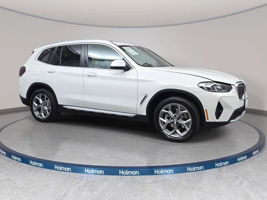 Used 2024 Alpine White BMW xDrive30i image 3