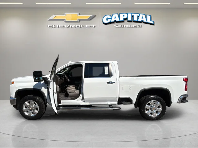 Used 2022 White Chevrolet LTZ image 3