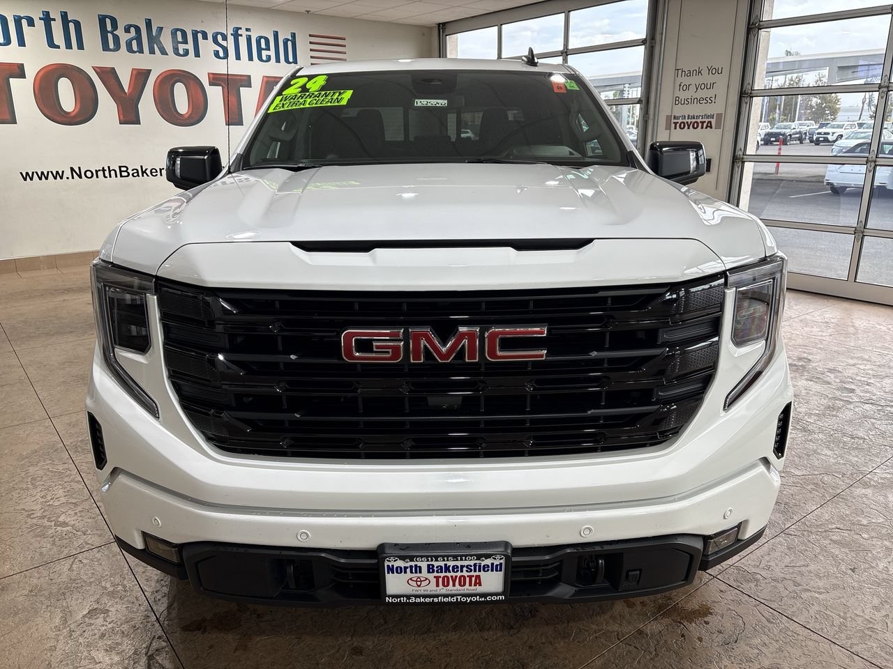 Used 2024 Summit White GMC Elevation image 5