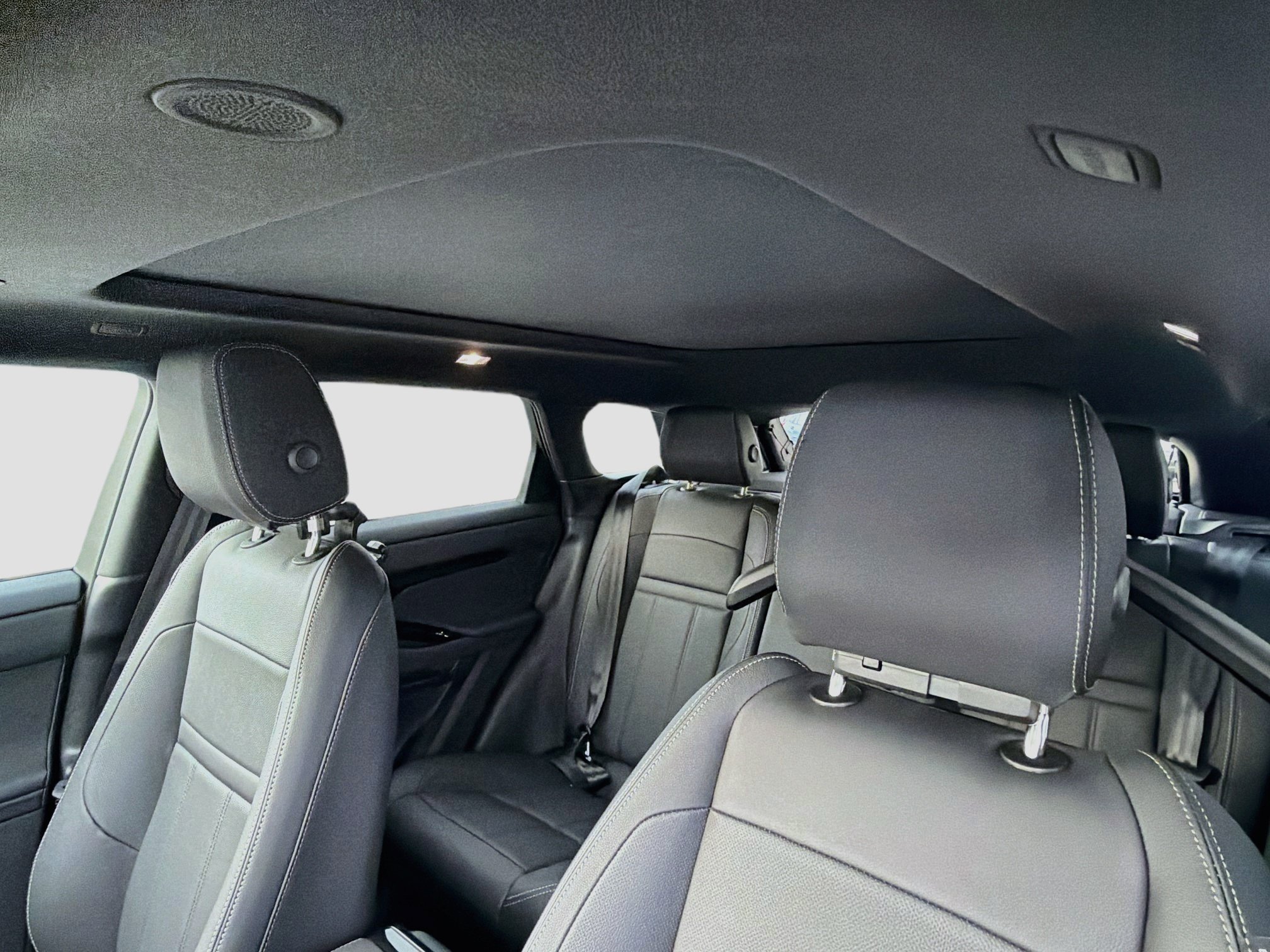 New 2026 Santorini Black LAND ROVER  image 26