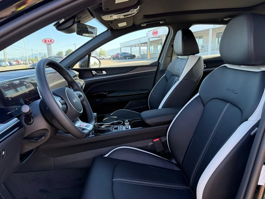 New 2026 Aurora Black Pearl Kia GT-Line image 14