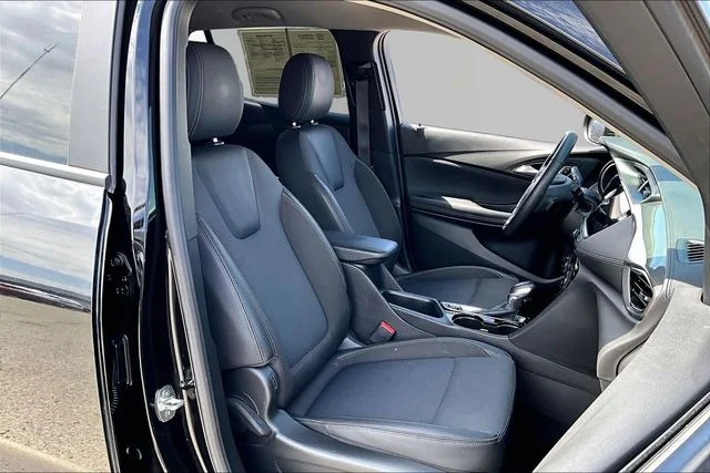 Used 2022 Black Buick Select image 7