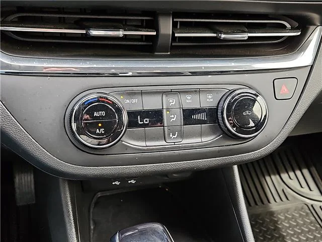 Used 2025 White Buick Preferred Front-Wheel Drive image 14