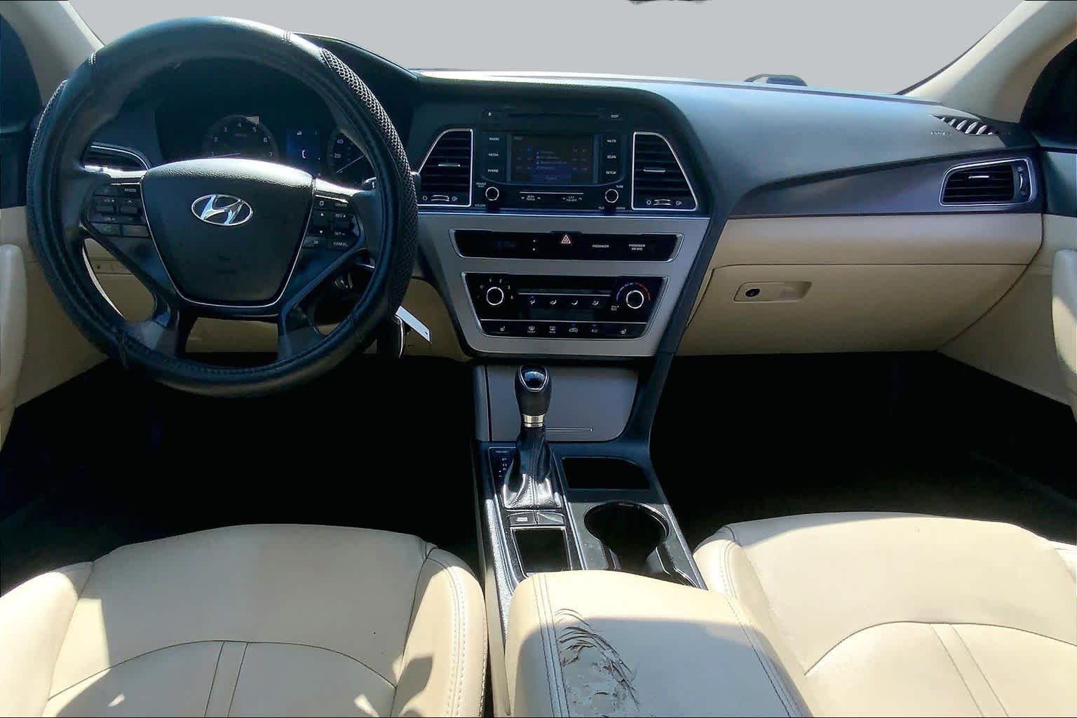 Used 2015 Quartz White Pearl Hyundai 2.4L Sport image 16