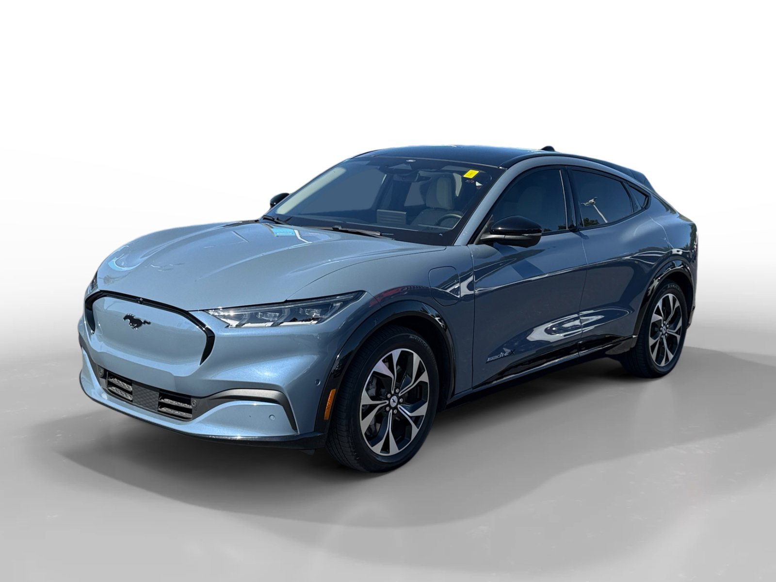 2023 Ford Mustang-Mach-e Premium's photo