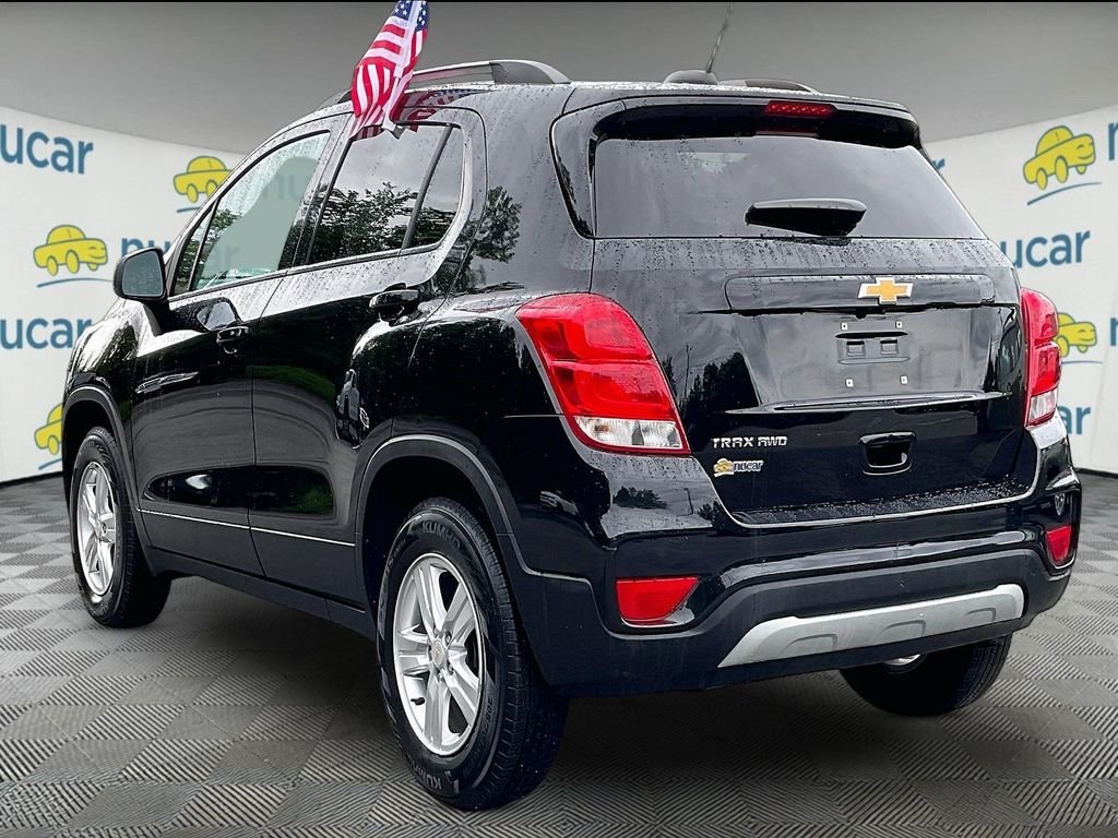 Used 2022 Black Chevrolet LT image 4