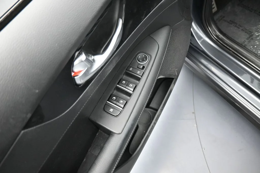 Used 2024 Gravity Gray Kia GT-Line image 14
