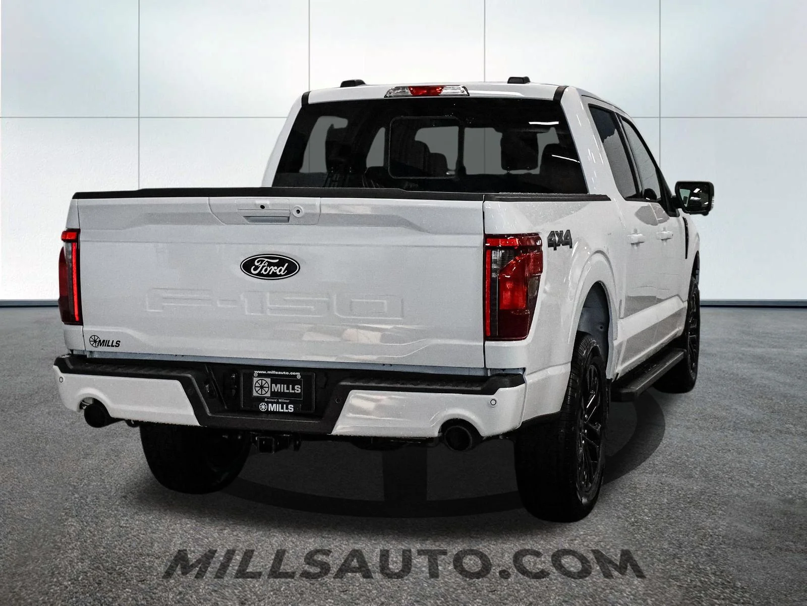 New 2026 Oxford White Ford XLT image 7