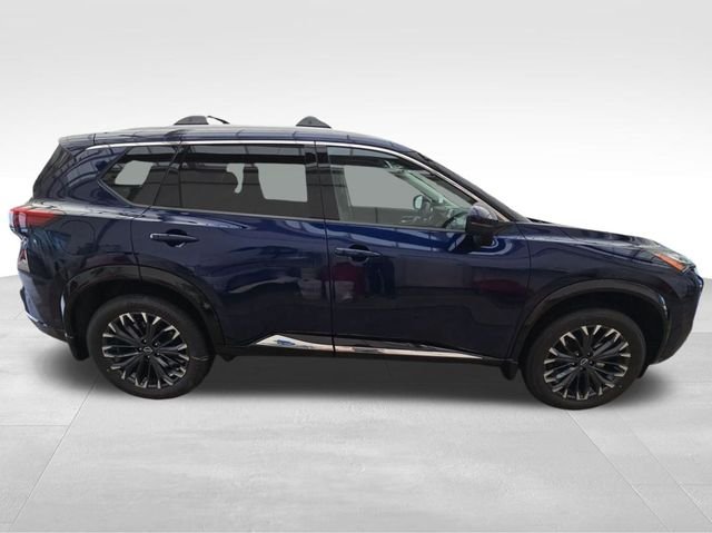 2026 Nissan Rogue Platinum photo 4