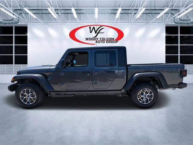 New 2026 Granite Crystal Metallic Clear-Coat Exterior Paint Jeep Sport S image 6