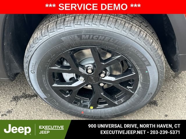 New 2026 Bright White Clear-Coat Exterior Paint Jeep Altitude image 7