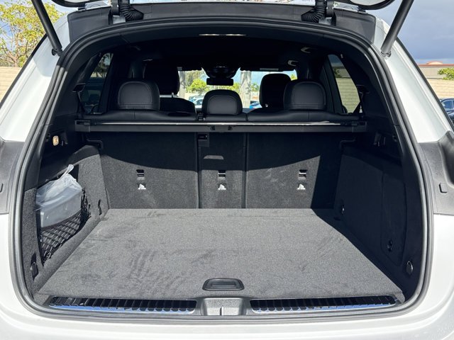 New 2026 MANUFAKTUR Moonlight White Magno Mercedes-Benz GLE 350 image 6