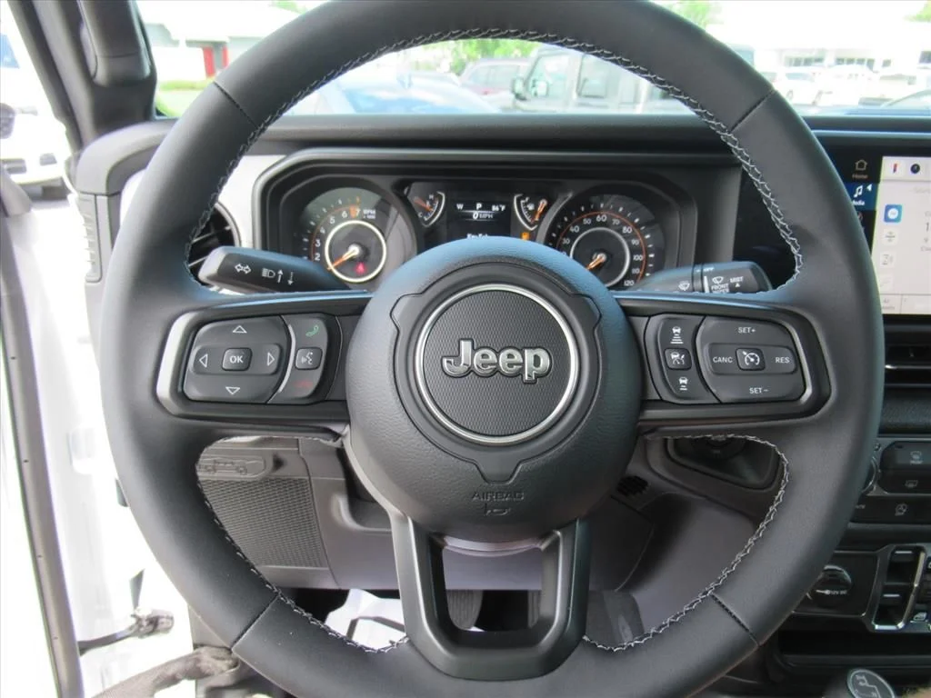 New 2026 Bright White Clear-Coat Exterior Paint Jeep Sport S image 21