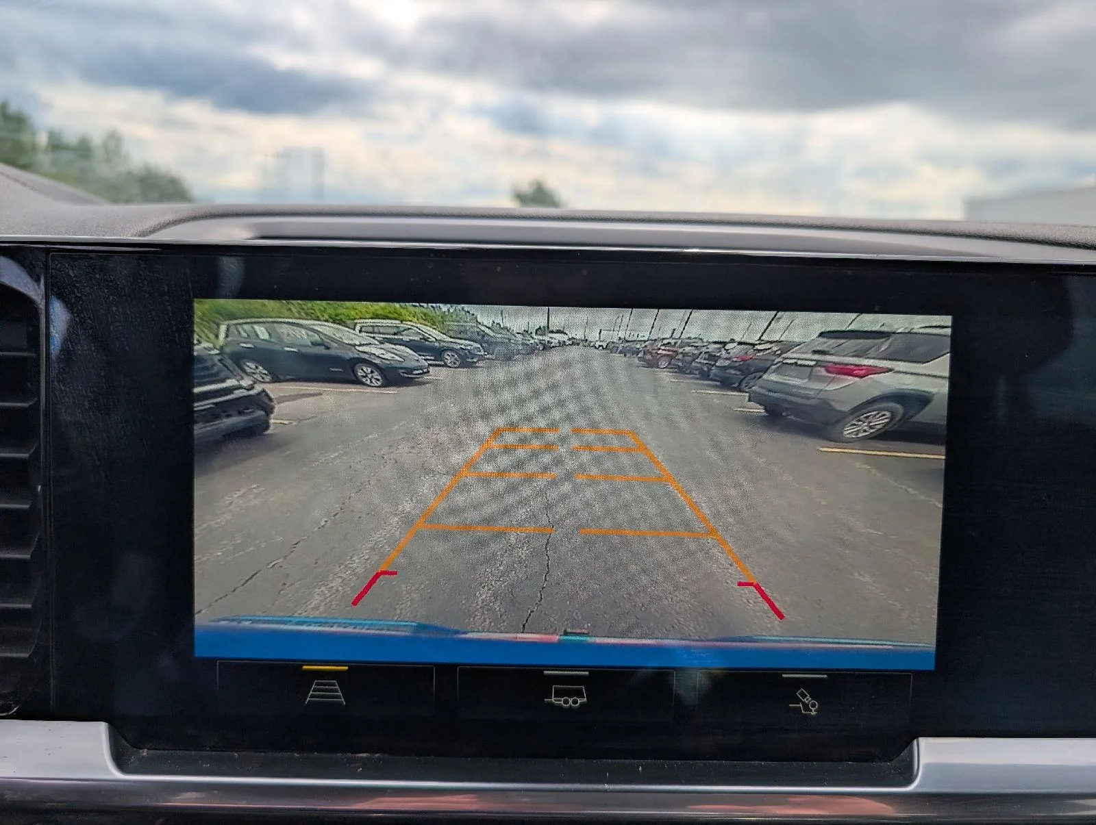 Used 2022  Chevrolet  image 20