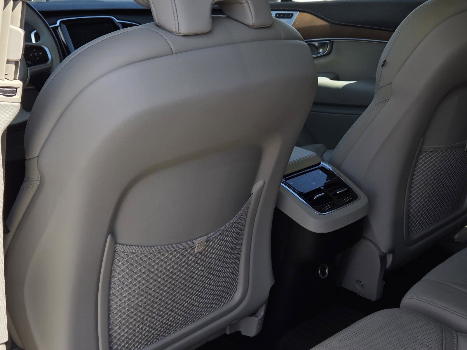 Used 2019 Crystal White Pearl Volvo Inscription image 33