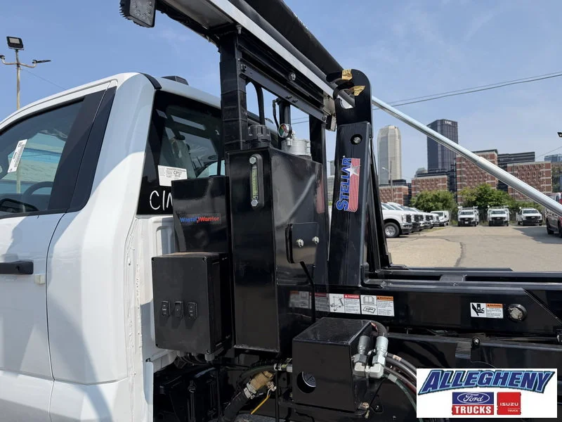 New 2026 Oxford White Ford XL image 10