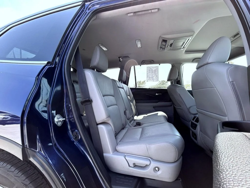 Used 2018 Blue Honda EX-L image 18