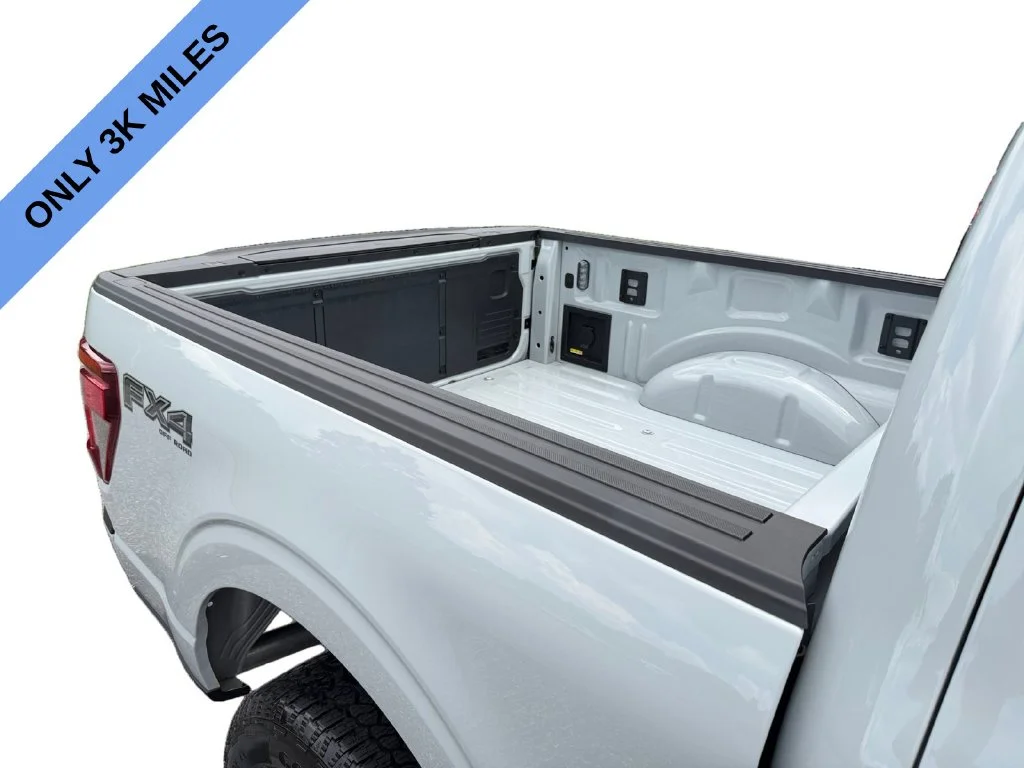 Used 2026 Avalanche Ford XLT image 17