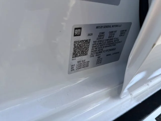 New 2026 Summit White GMC SLE image 32