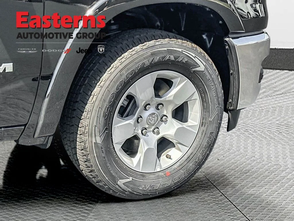New 2026 Diamond Black Crystal Pearl-Coat Exterior Paint RAM Big Horn/Lone Star image 25