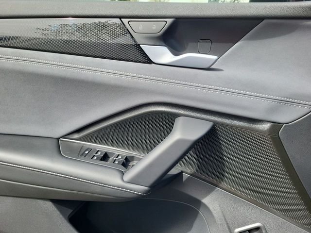 New 2026  Volkswagen 2.0T SE R-Line Black image 10