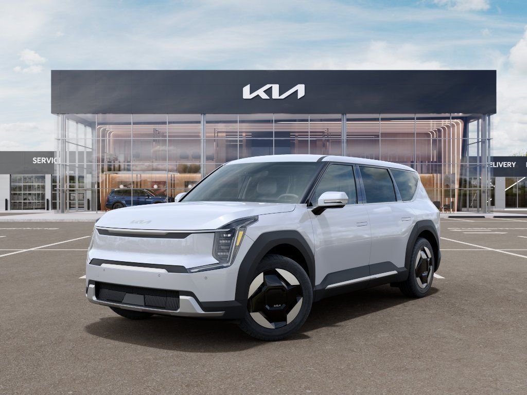 New 2026 White Kia Light image 1