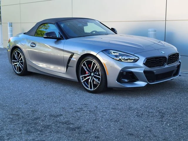 Used 2023 Skyscraper Gray Metallic BMW sDrive30i image 6