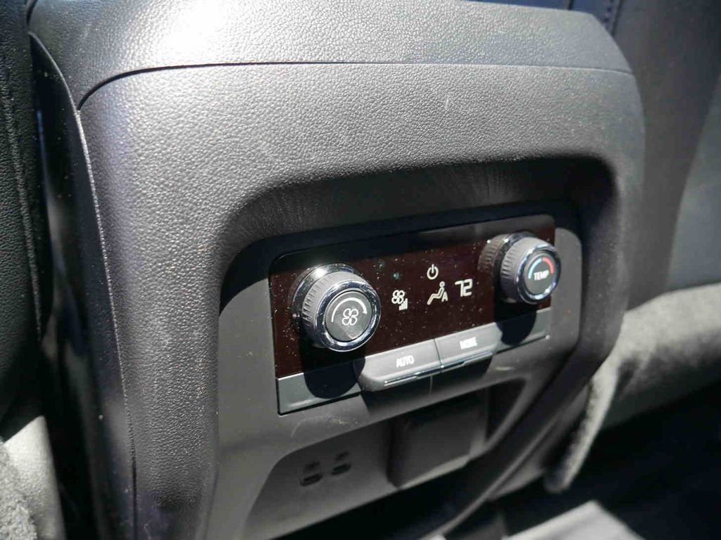 Used 2026  Chevrolet Z71 image 15