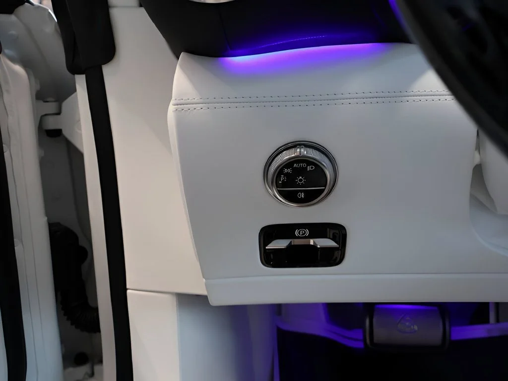 New 2026 MANUFAKTUR moonlight white magno (White Ambiance) Mercedes-Benz Maybach SL 680 image 94