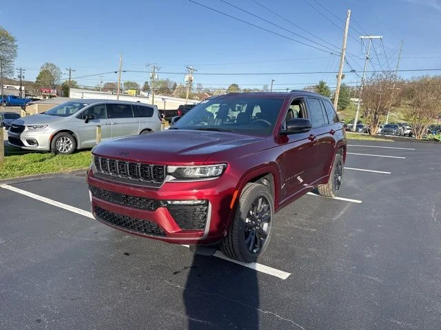 New 2026 Velvet Red Pearl-Coat Exterior Paint Jeep Limited Reserve image 3
