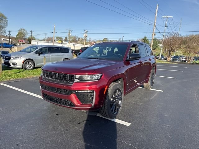 New 2026 Velvet Red Pearl-Coat Exterior Paint Jeep Limited Reserve image 3