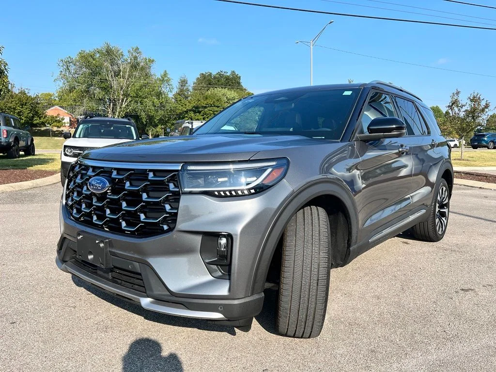 Used 2025 Gray Ford Platinum image 3