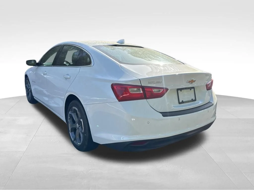 Used 2024 White Chevrolet LT image 16