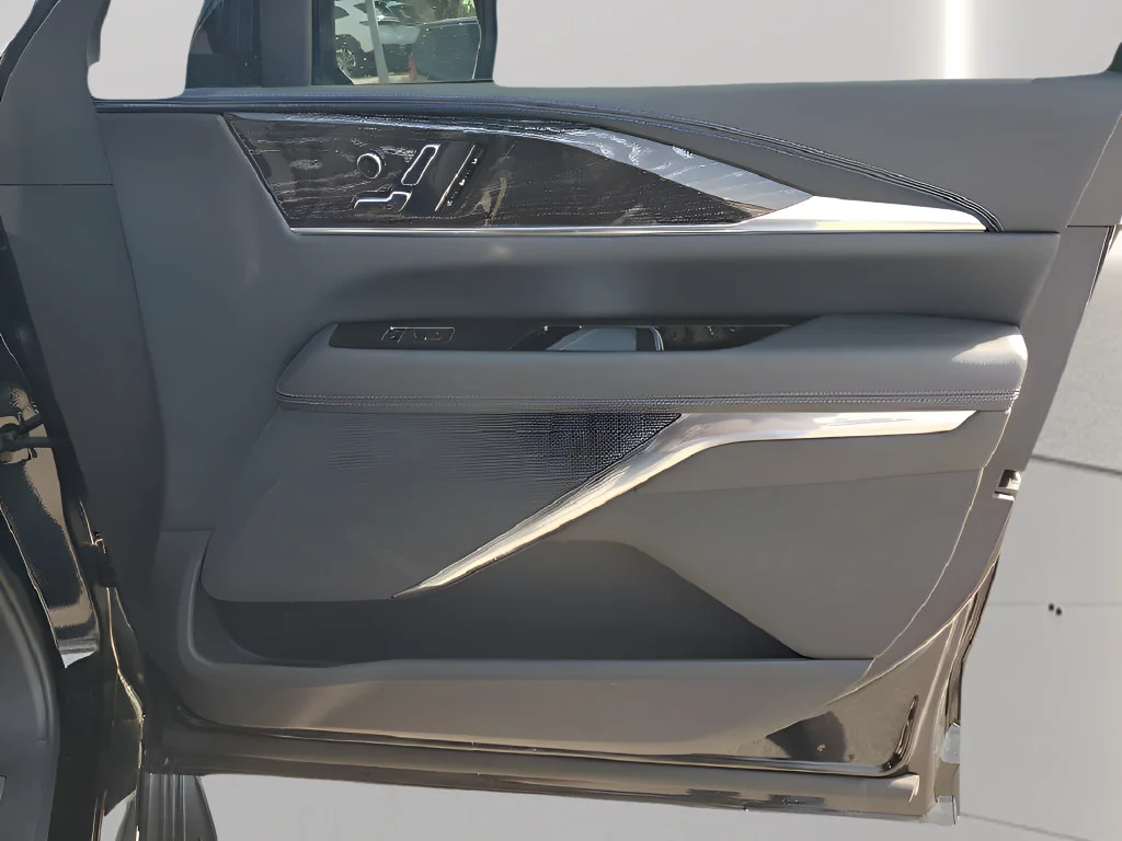 2026 Cadillac Escalade IQL Luxury - Photo 17